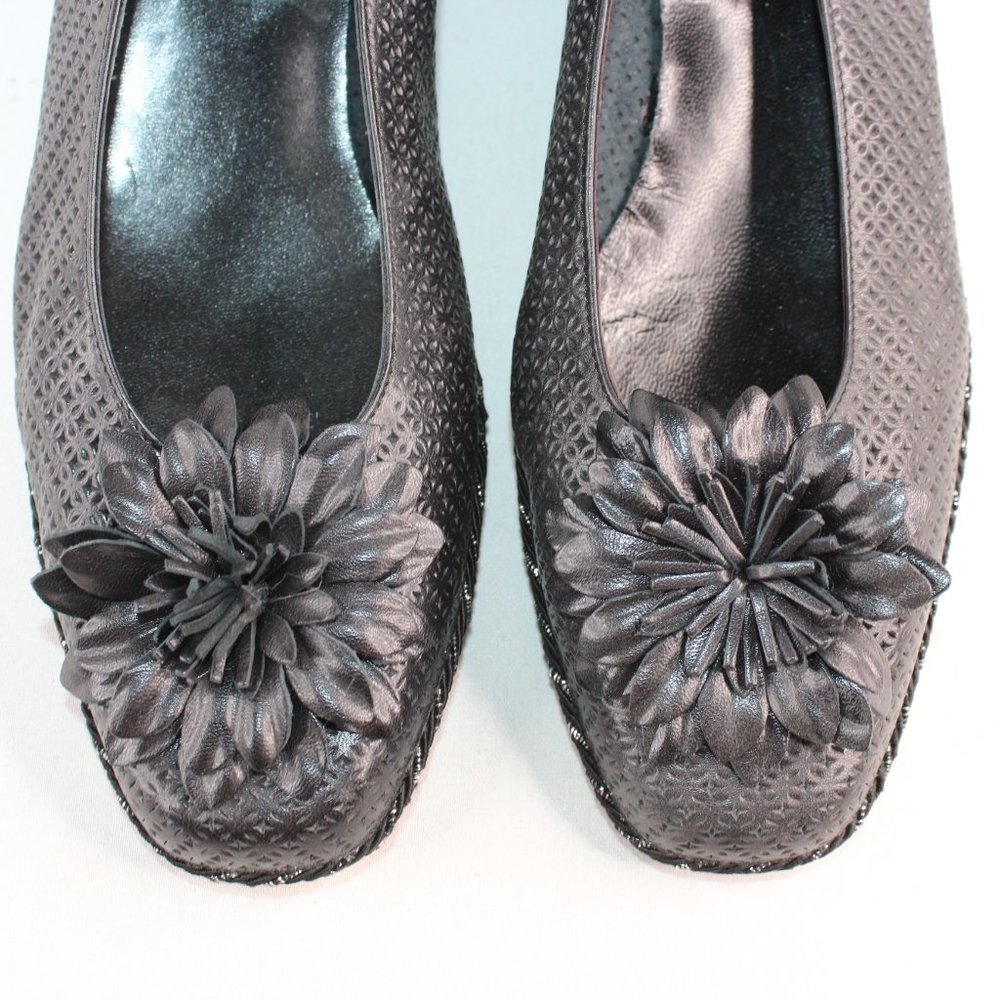 SESTO MEUCCI Black Embellished Round Toe Wedge - Picture 4 of 13